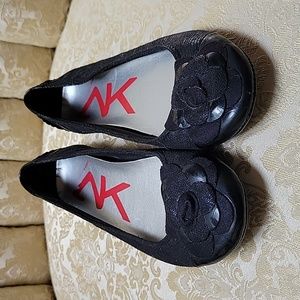 ANNE KLEIN SLIP-ONS